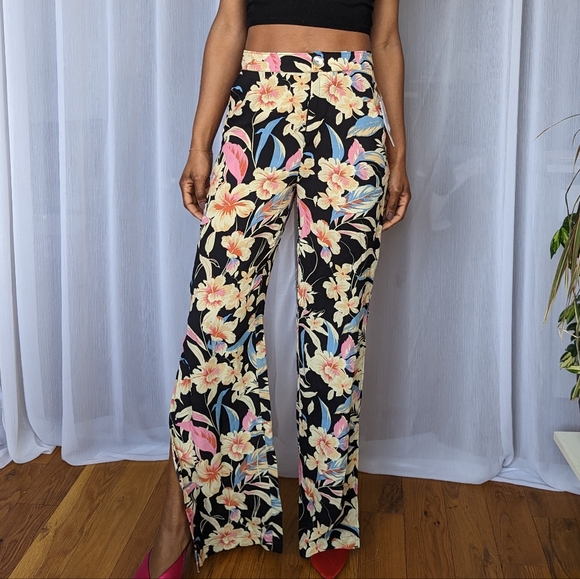 NWT Shoedazzle Floral Slit Leg Pants - Picture 1 of 7
